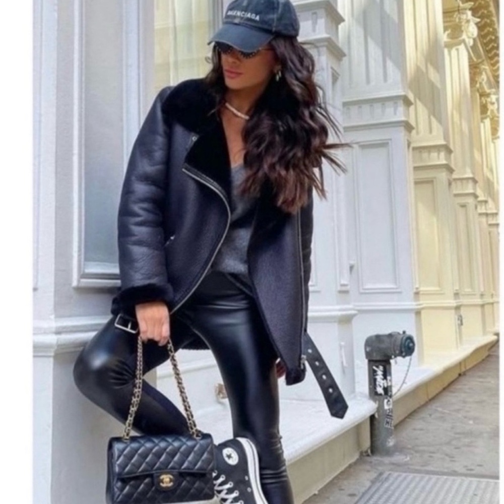 STUNNING black faux leather and shearling oversized aviator jacket